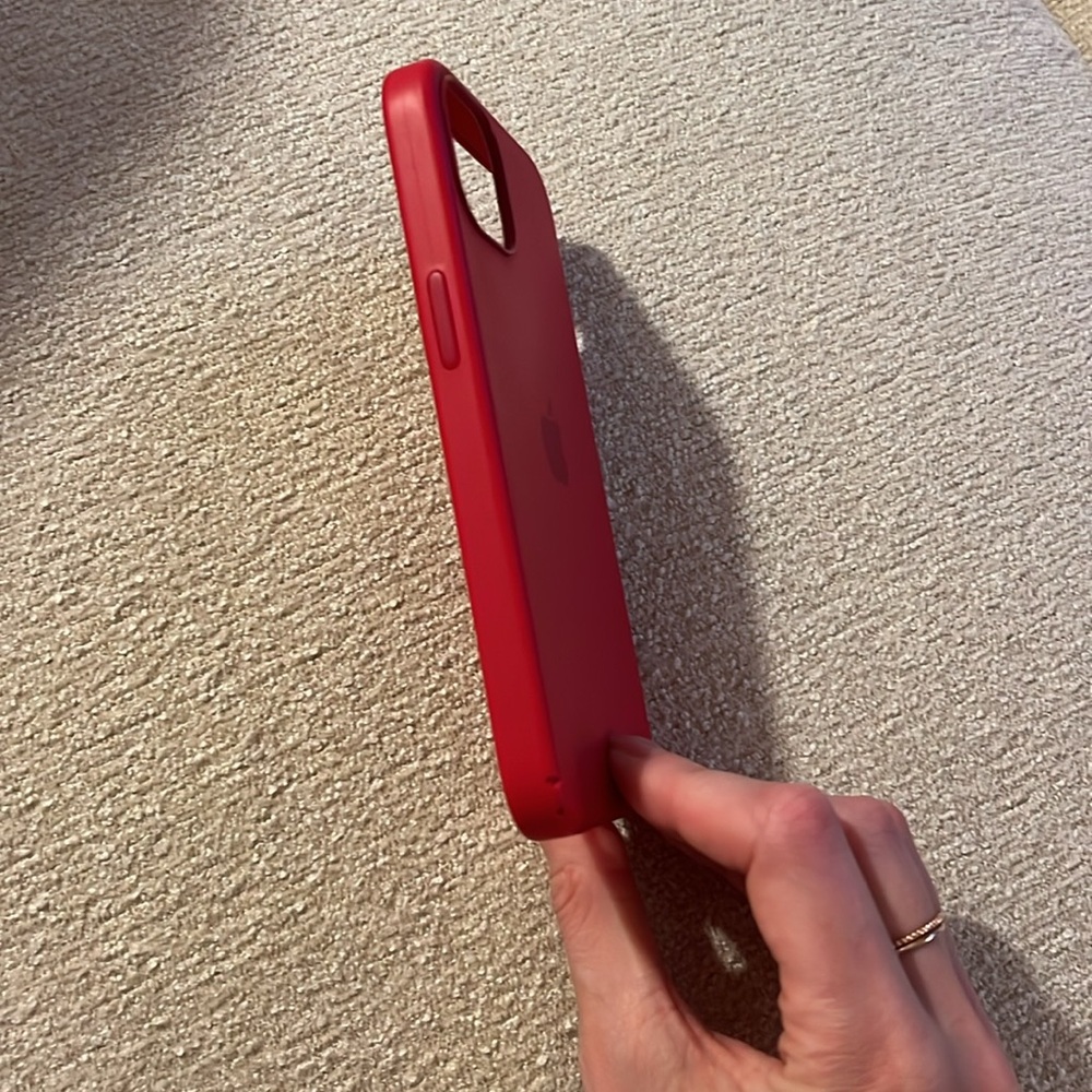 iPhone 13 Silicone Case (Red) - Picture 4 of 5